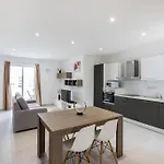 Spacious, Beautiful Penthouse With Bbq By 360 Estates *
