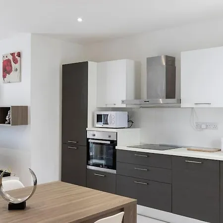 Spacious, Beautiful Penthouse With Bbq By 360 Estates *