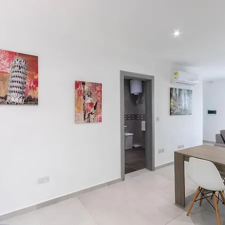 Spacious, Beautiful Penthouse With Bbq By 360 Estates 아파트 Pietà