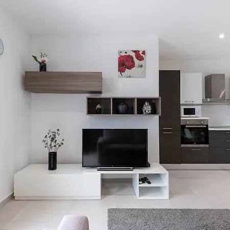 Spacious, Beautiful Penthouse With Bbq By 360 Estates Appartement