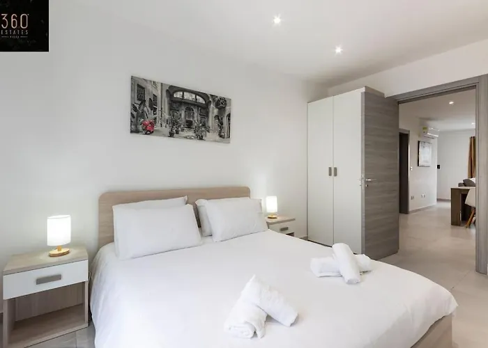 Spacious, Beautiful Penthouse With Bbq By 360 Estates דירה *